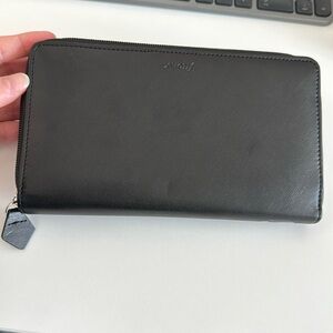 Filofax Saffiano Zip Personal Compact Size Organizer- Black Leather-Look, 6 Ring